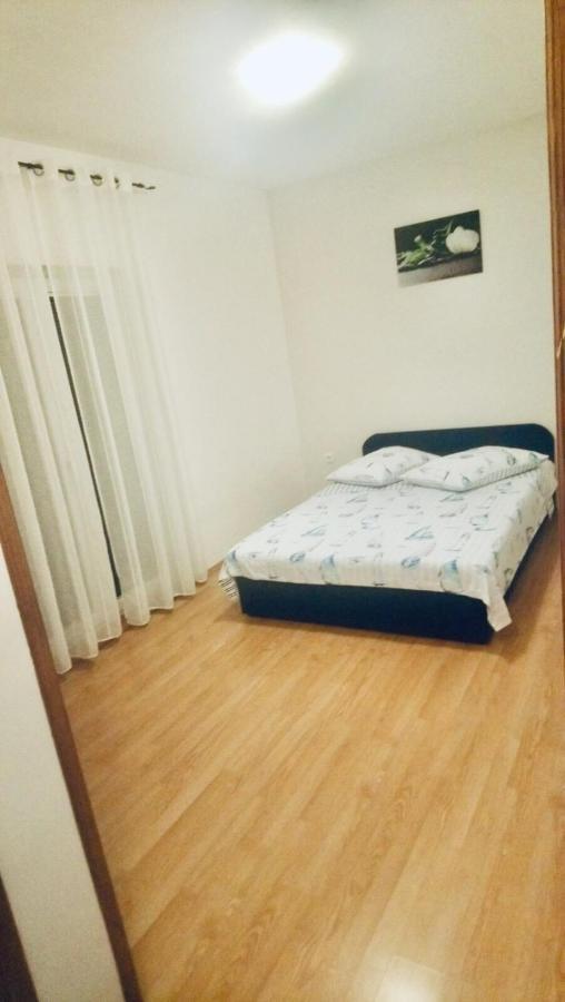 Apartmani Niko 1 Radovin Екстериор снимка