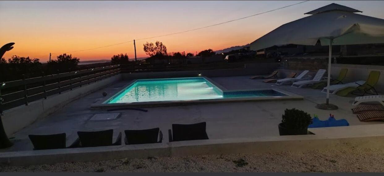 Apartmani Niko 1 Radovin Екстериор снимка