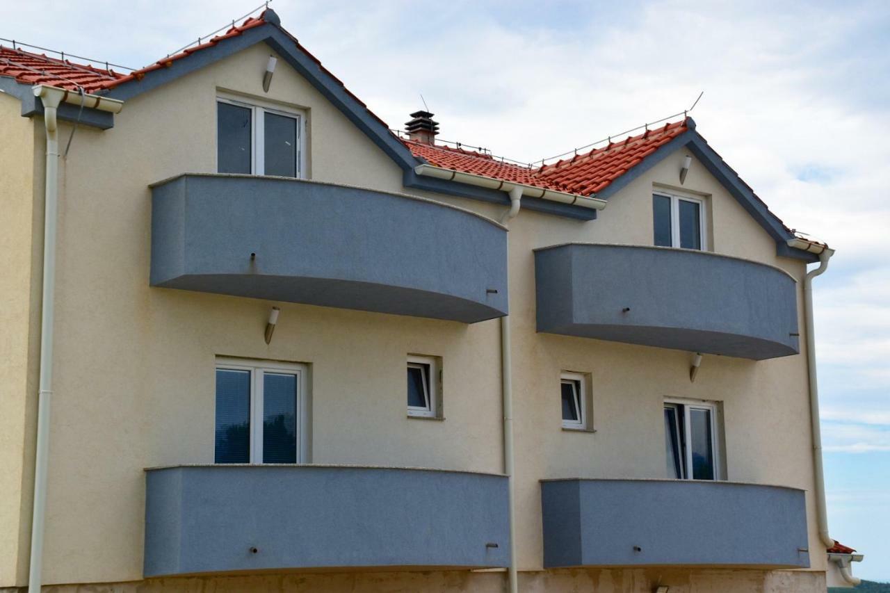 Apartmani Niko 1 Radovin Екстериор снимка